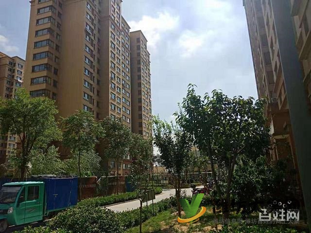 圣菲漫步近134平大三室，客厅带窗，吐血价 豪德，