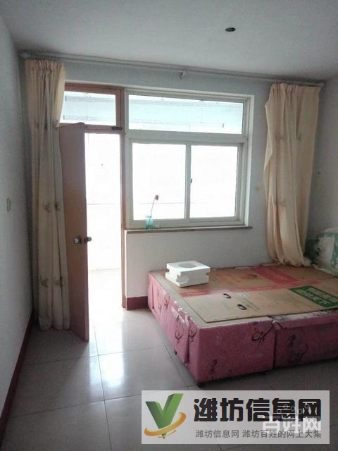 首 付10万买西湖苑多层三楼91平三室一厅带大储藏