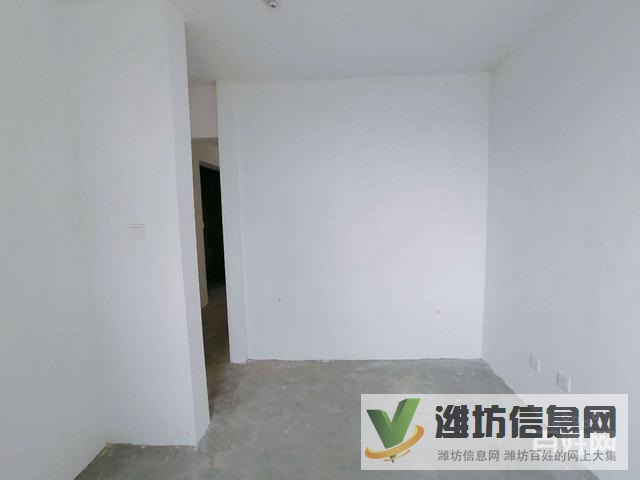 恒大枫叶近圣菲漫步更名贷款现房!双卫,客厅朝阳,看房有钥匙!