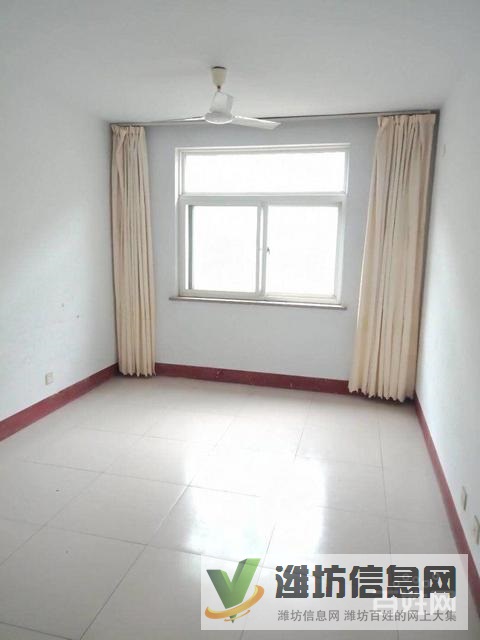 首 付10万买西湖苑多层三楼91平三室一厅带大储藏