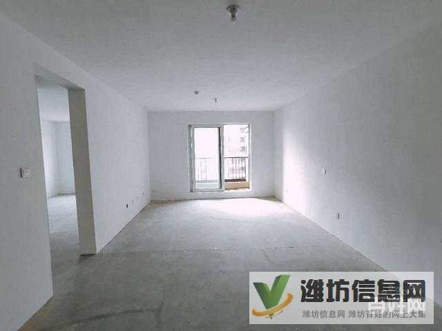 恒大枫叶近圣菲漫步更名贷款现房!双卫,客厅朝阳,看房有钥匙!