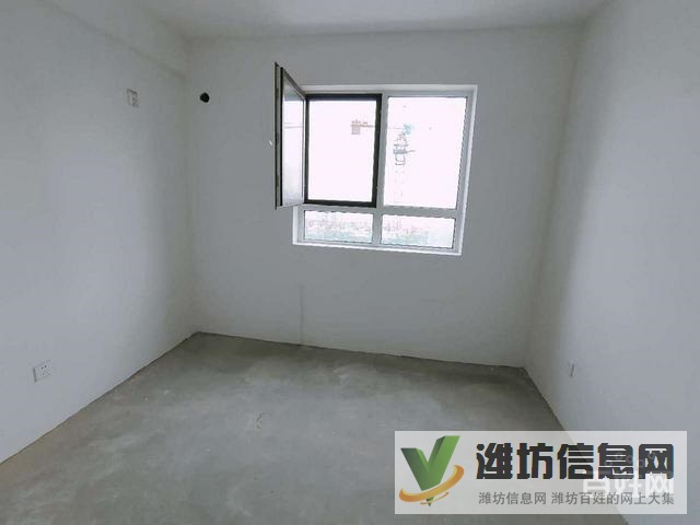 恒大枫叶近圣菲漫步更名贷款现房!双卫,客厅朝阳,看房有钥匙!