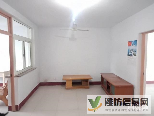 首 付10万买西湖苑多层三楼91平三室一厅带大储藏