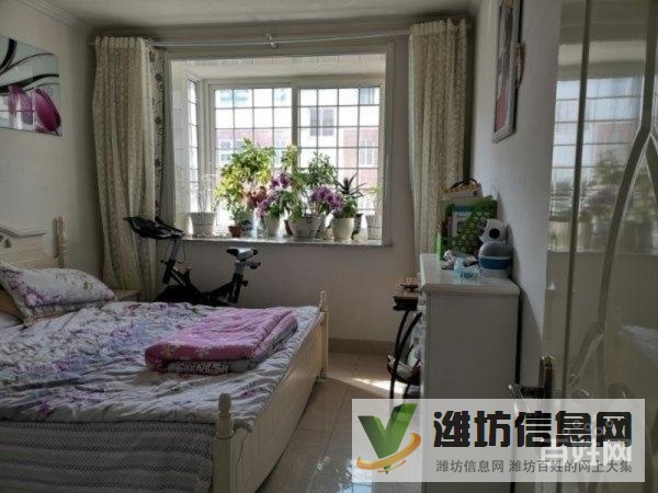 佳乐家近一实小 精装三室 大H户型 无税 交通便利