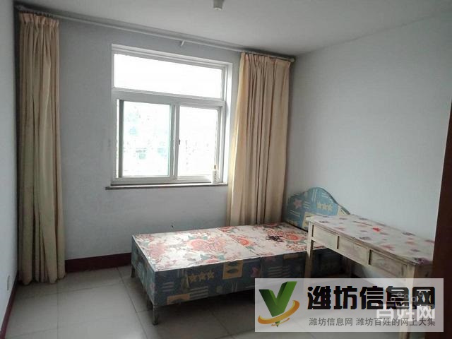 首 付10万买西湖苑多层三楼91平三室一厅带大储藏