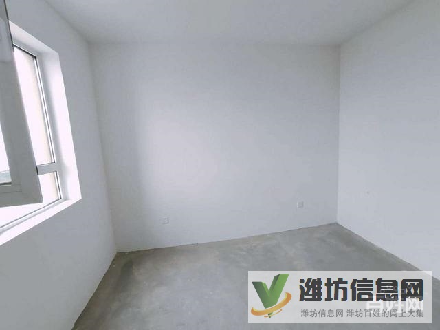 恒大枫叶近圣菲漫步更名贷款现房!双卫,客厅朝阳,看房有钥匙!