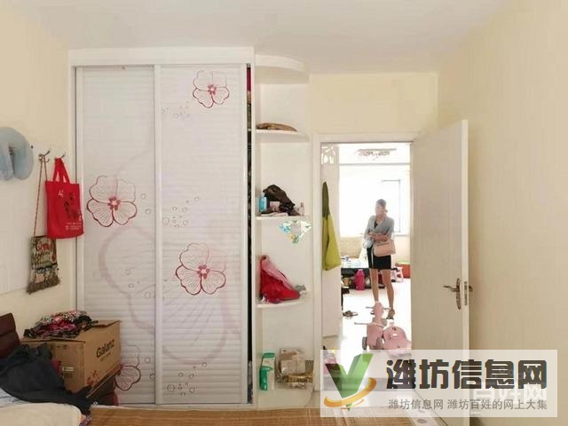 外国语,纳福新城,多层三楼,三室朝阳,无费用