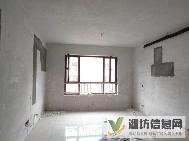 青云国际城,多层,毛坯三室,带仓库!!