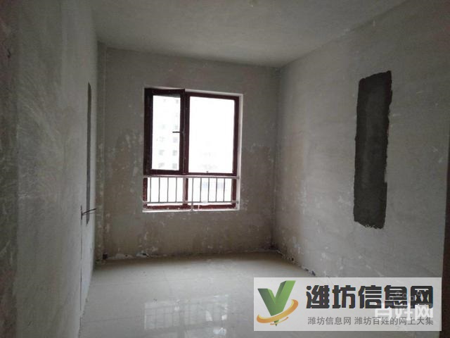 青云国际城,多层,毛坯三室,带仓库!!