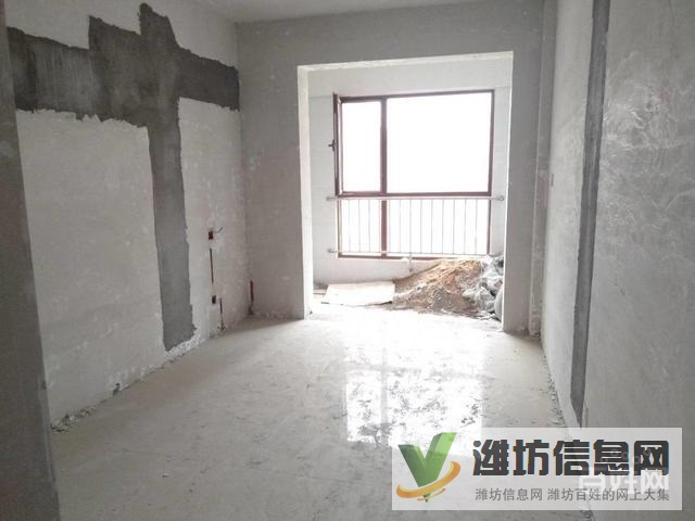 青云国际城,多层,毛坯三室,带仓库!!