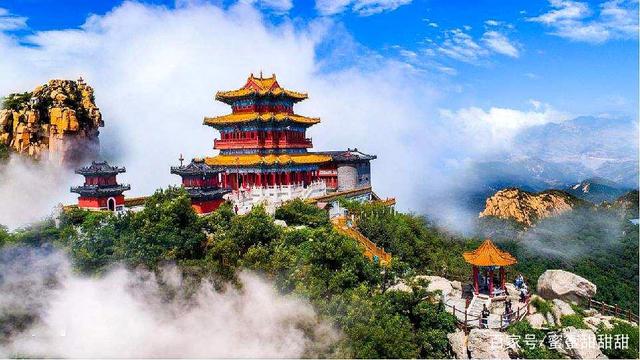 沂山风景区位于山东省潍坊市临朐县城南45公里处沂蒙山区北部.