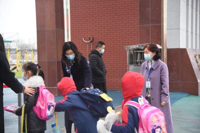 多图直击！潍坊中小学开学啦