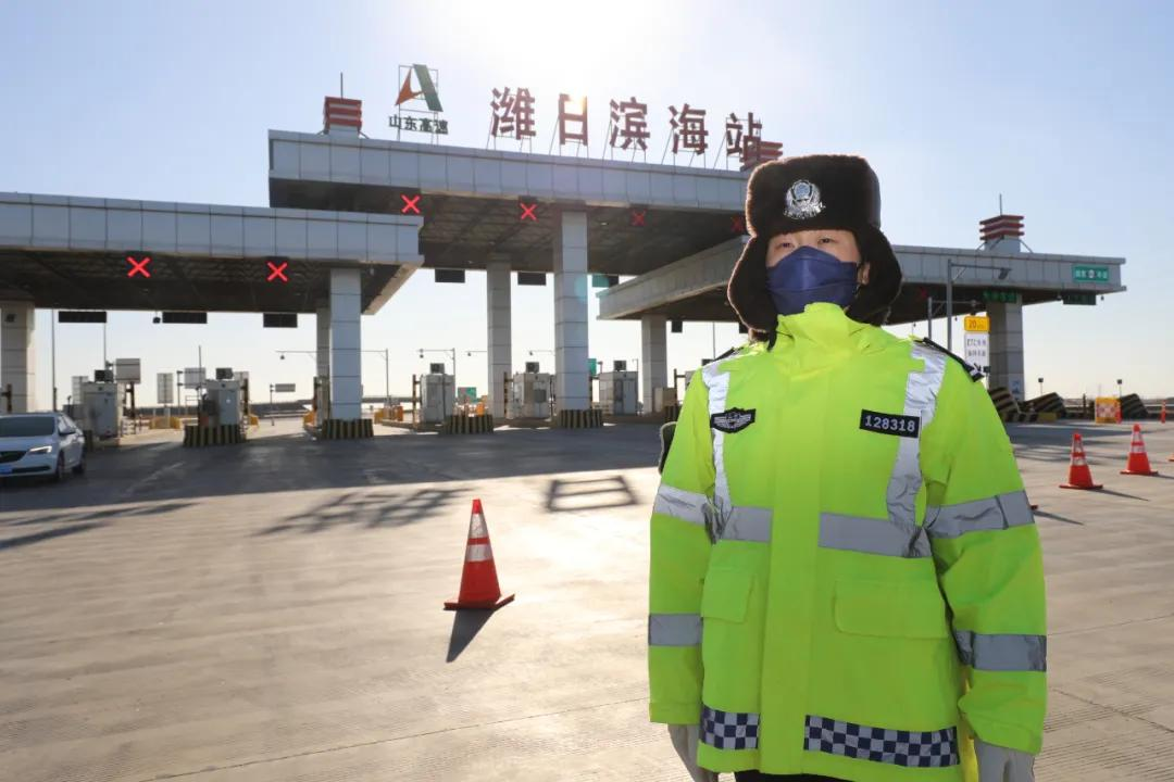 潍坊公安：巾帼建新功┃坚守一线 守护平安