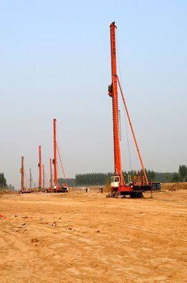 山东当地地基处理强夯桩基注浆加固